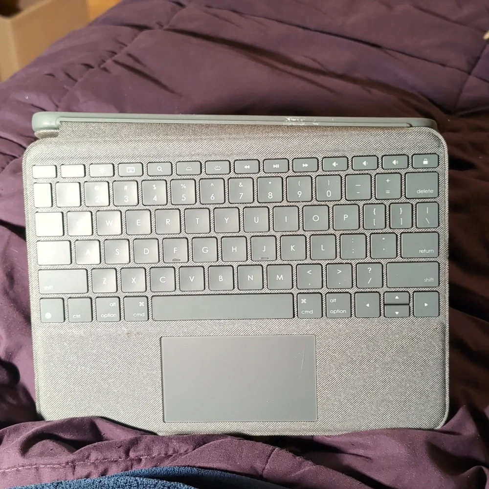 LOGITECH | Folio Keyboard - iPad Pro & Air | Touch Keyboard Case with & Trackpad